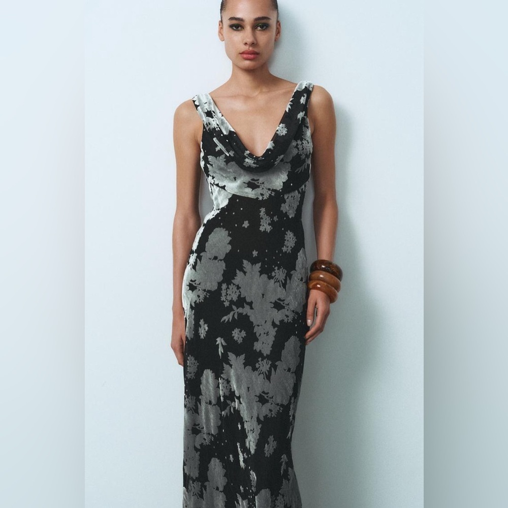 NWT Zara Elegant Black and Gray Floral Velvet Dress